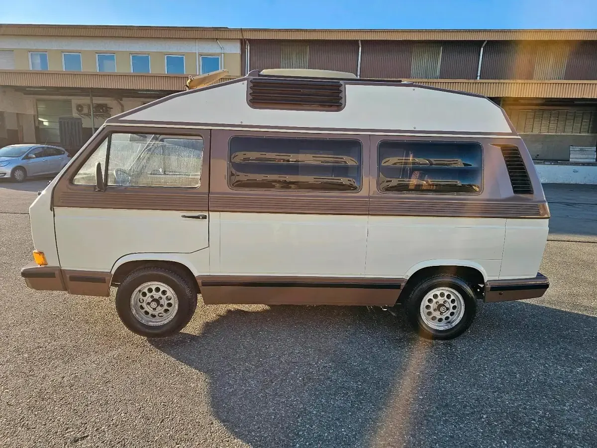 Occasion VW Multivan 100 ch (73 kW) 1981 Monospace