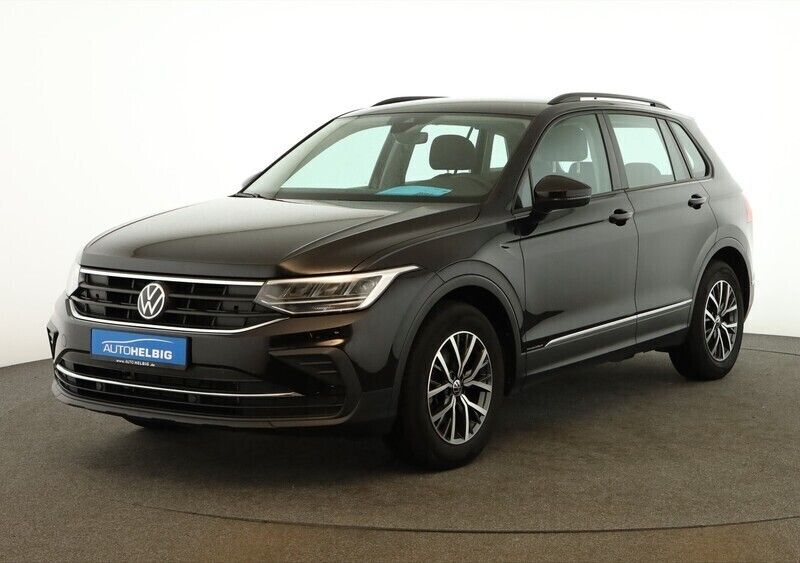 Deep black perleffekt Gebraucht 2022 VW Tiguan Life SUV | 23.880 € (Guter Preis) - Bild 1/4