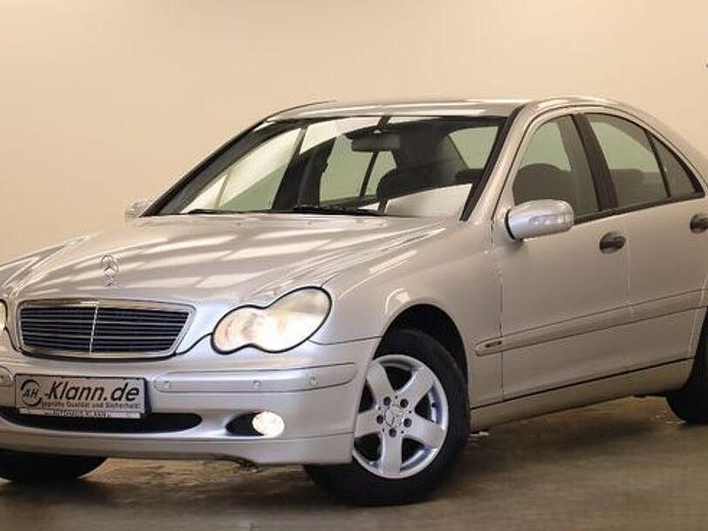 Gebraucht Mercedes C200 Classic 163 PS (119 kW) 2003 Silber Limousine