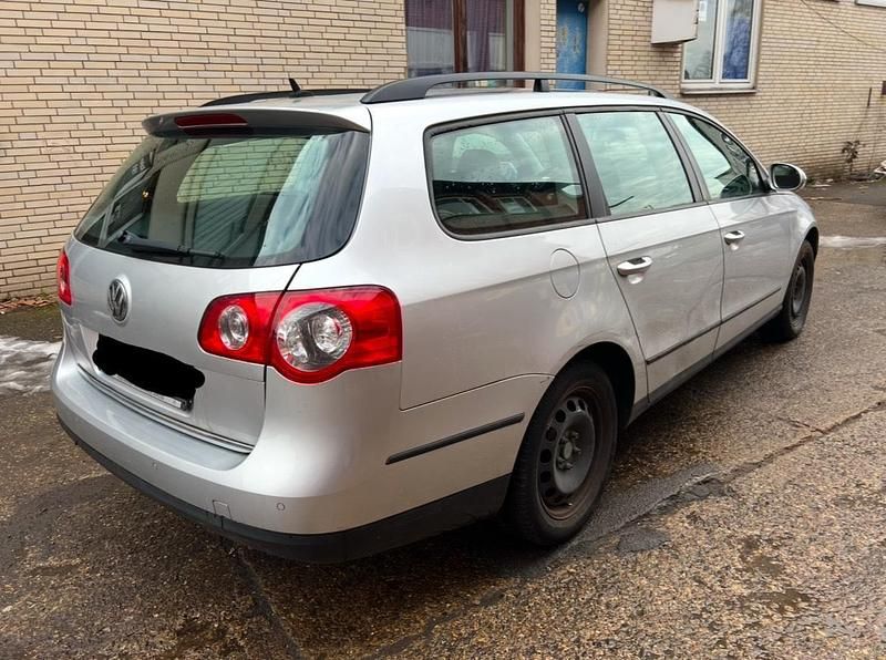 Gebraucht VW Passat 140 PS (102 kW) 2010 Silber Kombi