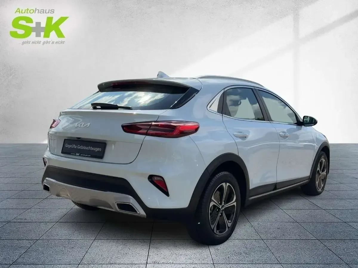 Gebraucht Kia XCeed Vision 141 PS (103 kW) 2022 (wd) cararraweiss (weiß) SUV
