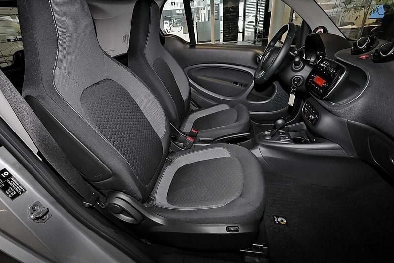 Gebraucht Smart ForTwo Coupé Passion 60 kW (82 PS) 2021 Bodypanels in midnight blue (met Kleinwagen