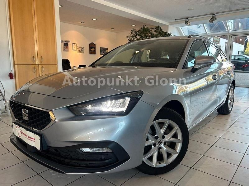 Silber Gebraucht 2022 Seat Leon Style Kombi | 17.990 € (Superpreis) - Bild 1/4