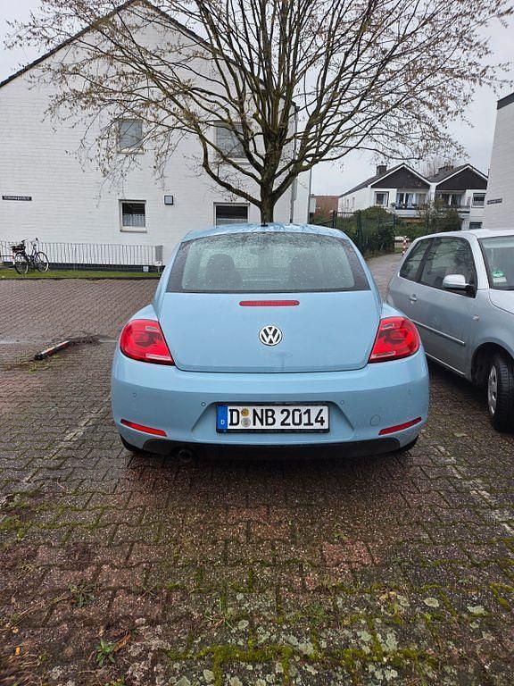 Gebraucht VW Beetle Design 105 PS (77 kW) 2014 Blau Kleinwagen