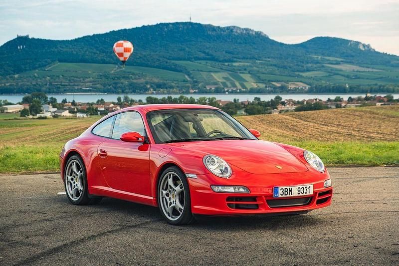 Gebraucht Porsche 911 Carrera S Sport 355 PS (261 kW) 2005 Rot