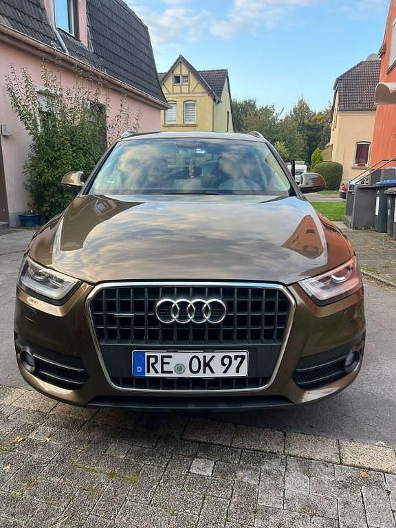 Braun Gebraucht 2012 Audi Q3 SUV | 14.999 € (Etwas zu teuer) - Bild 1/4