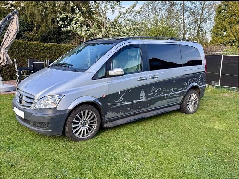 Silber Gebraucht 2004 Mercedes Viano Van / Kleinbus | 4.500 € - Bild 1/4