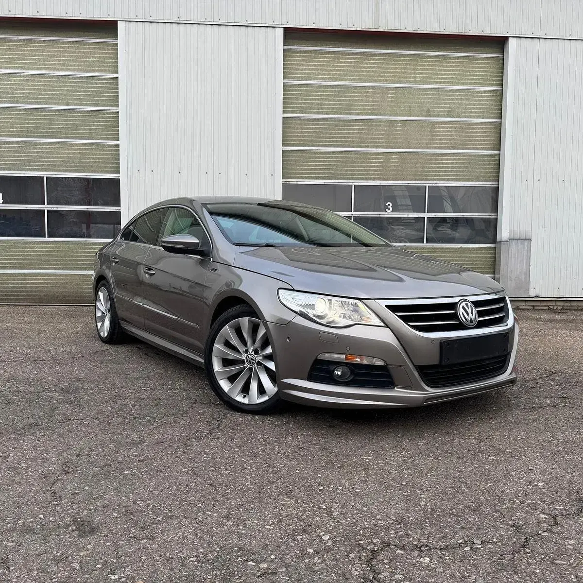 Używany VW Passat 170 KM (125 kW) 2012 Szary Sedan/Limuzyna