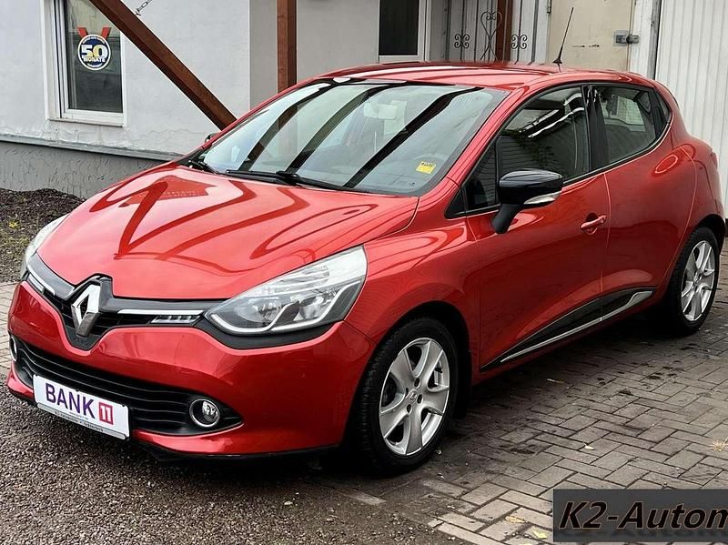 Feuerrot Gebraucht 2014 Renault Clio IV Dynamique Kleinwagen | 5.990 € - Bild 1/4