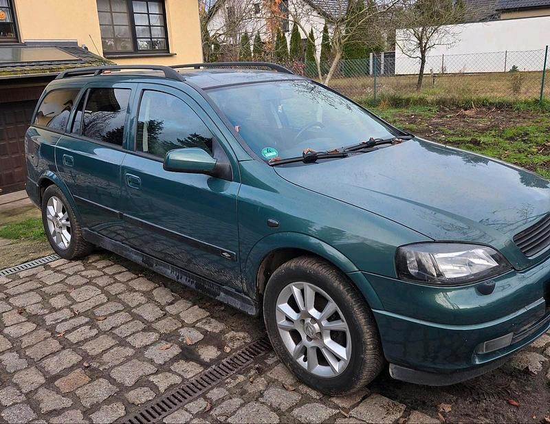 Gebraucht Opel Astra 101 PS (74 kW) 2001 Grün Kombi