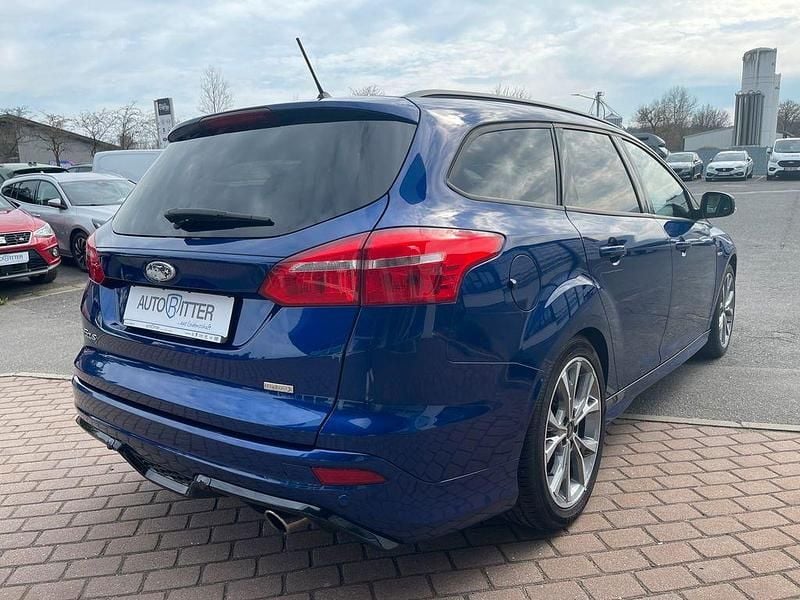 Gebraucht Ford Focus ST-Line 182 PS (133 kW) 2018 Blau Kombi
