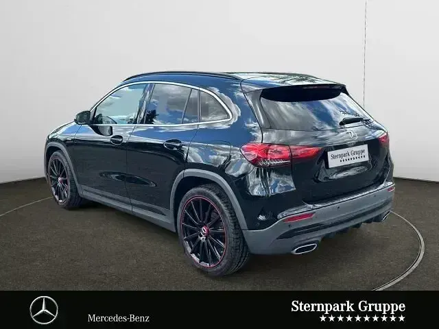 Gebraucht Mercedes GLA200 AMG line 163 PS (119 kW) 2021 Schwarz SUV
