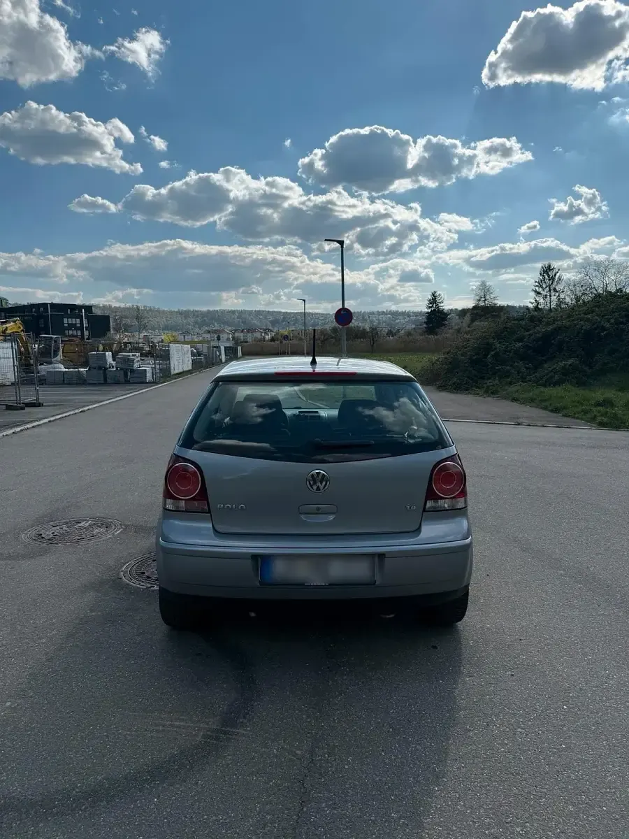 Gebraucht VW Polo 75 PS (55 kW) 2005 Grau Kleinwagen