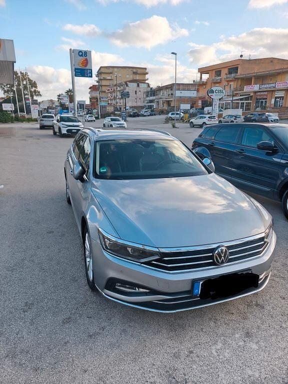 Gebraucht VW Passat Elegance 150 PS (110 kW) 2021 Silber Kombi