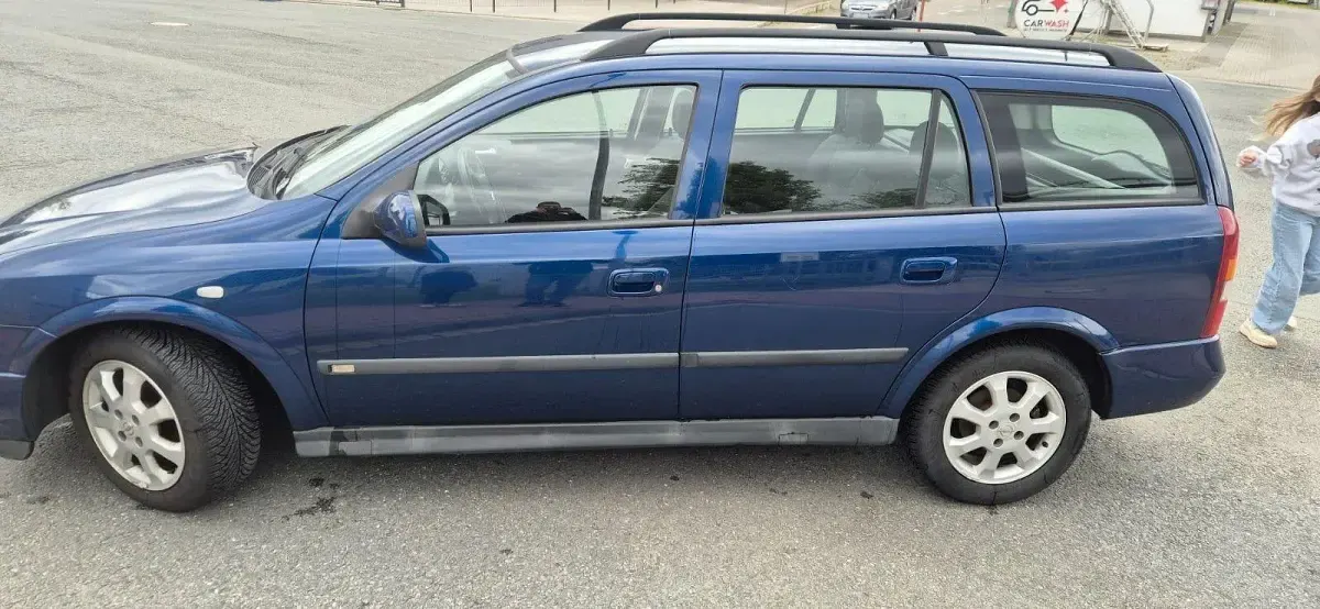 Gebraucht Opel Astra Njoy 103 PS (75 kW) 2004 Blau Kombi
