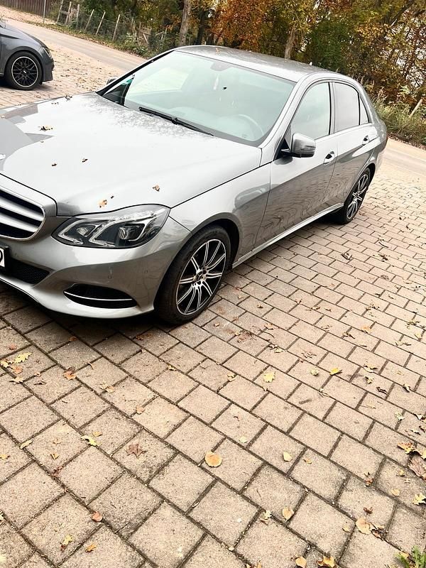 Second-hand Mercedes E250 211 CP (155 kW) 2013 Argintiu Berlinǎ