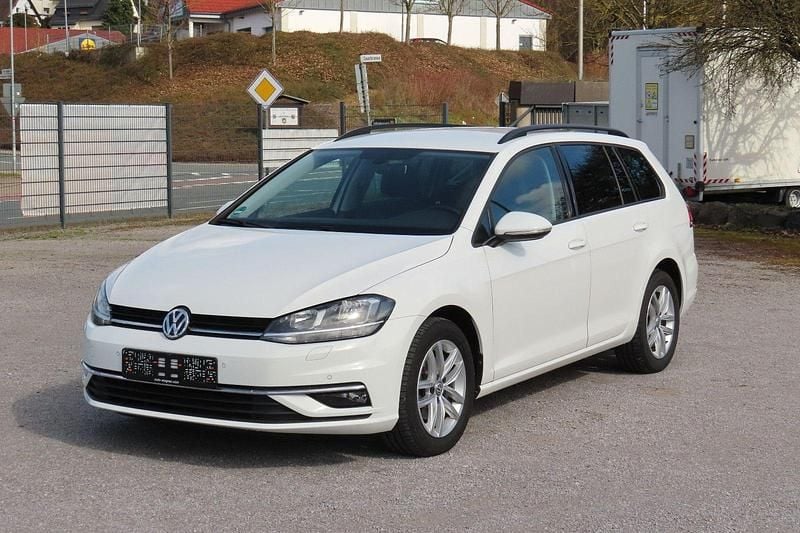 Gebraucht VW Golf VII 116 PS (85 kW) 2020 Weiß Kombi
