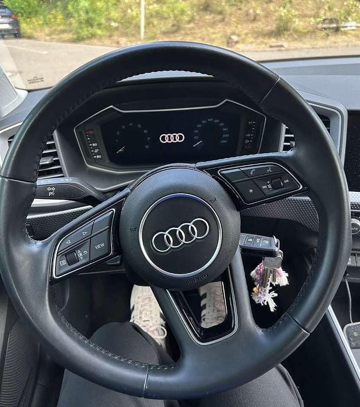 Gebraucht Audi A1 Advanced 95 PS (69 kW) 2019 Grau SUV