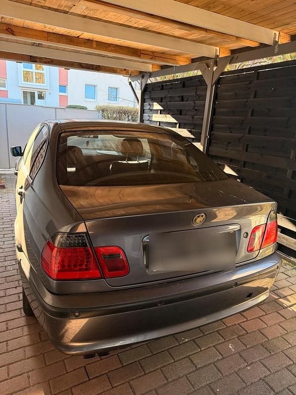 Gebraucht BMW 325 192 PS (141 kW) 2002 Grau Limousine