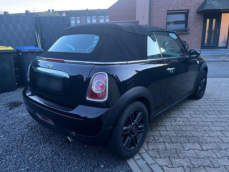 Second-hand Mini One Cabriolet 98 CP (72 kW) 2012 Negru Cabrio