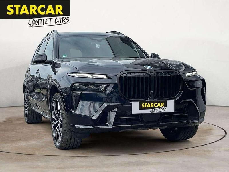Carbonschwarz metallic Gebraucht 2023 BMW X7 M Sport SUV | 97.870 € (Teuer) - Bild 1/4