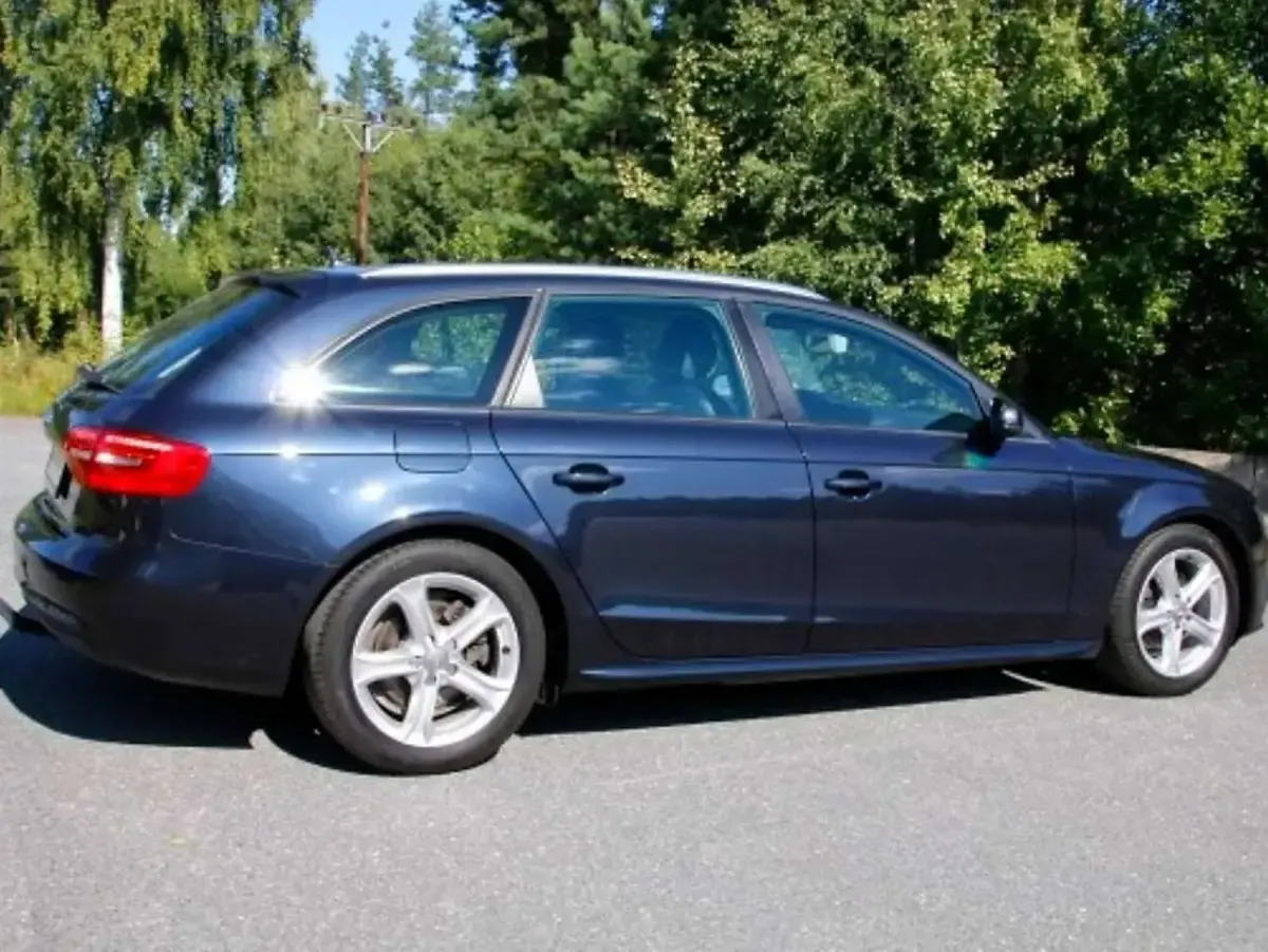 Gebraucht Audi A4 S-Line 120 PS (88 kW) 2014 Blau Kombi