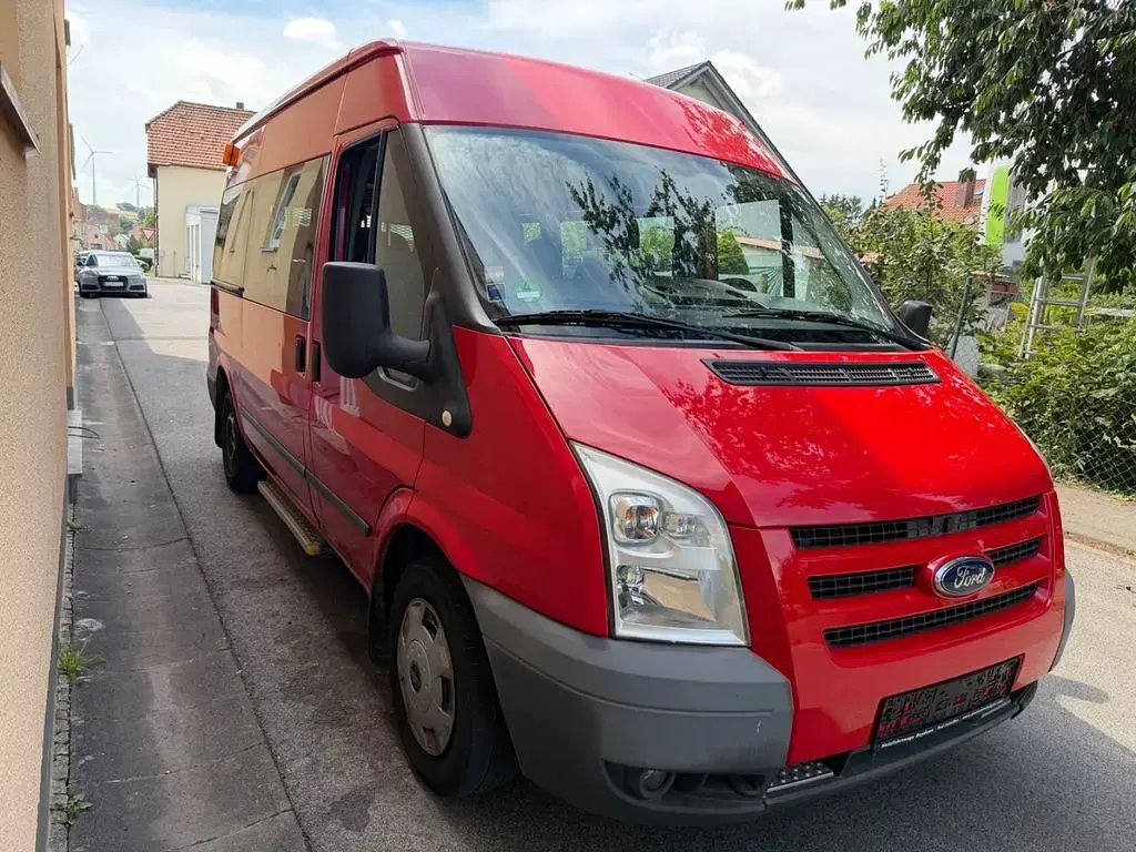 Gebraucht Ford Transit 116 PS (85 kW) 2010 Rot Van / Kleinbus