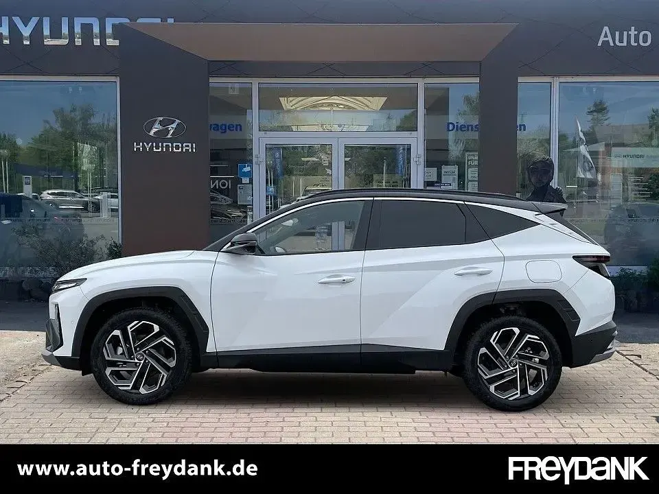 Gebraucht Hyundai Tucson Turbo 160 PS (117 kW) 2025 Serenity white / abyss black SUV