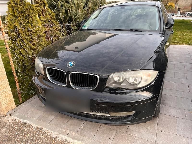 Gebraucht BMW 118 143 PS (105 kW) 2009 Schwarz Kleinwagen