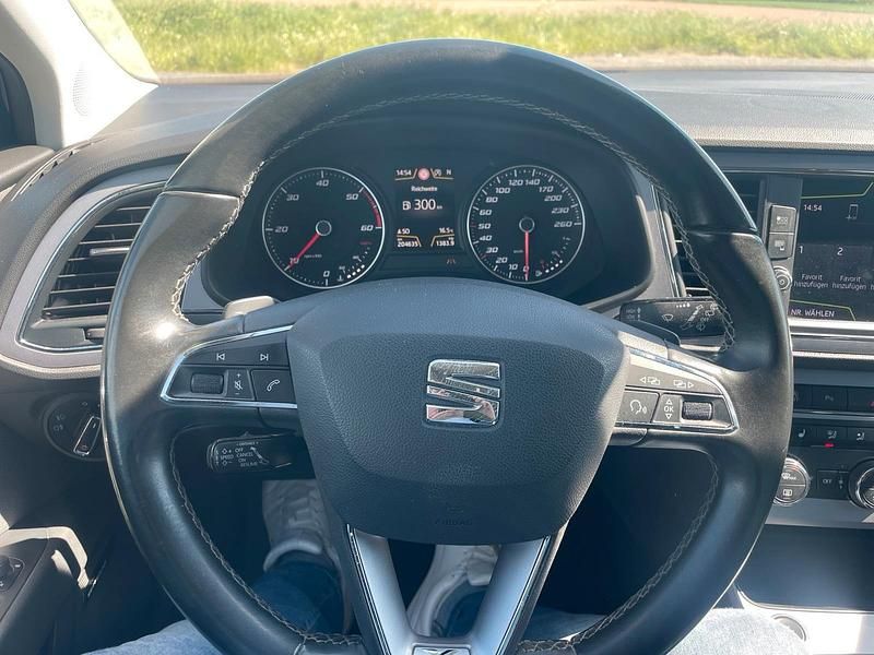 Second-hand Seat Leon FR 184 CP (135 kW) 2017 Albastru Break