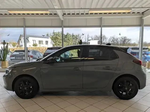 Używany Opel Corsa 101 KM (74 kW) 2025 Szary Hatchback