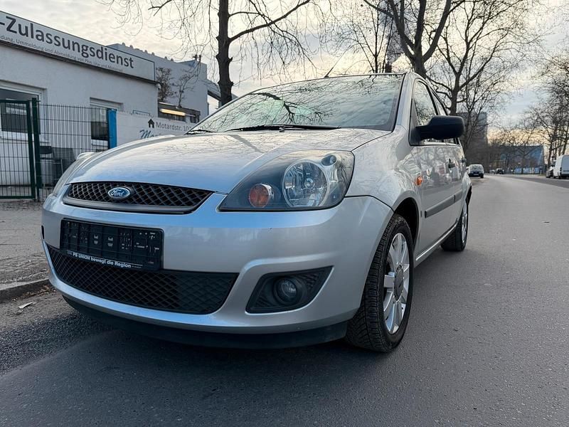 Gebraucht Ford Fiesta 80 PS (58 kW) 2006 Silber Kleinwagen