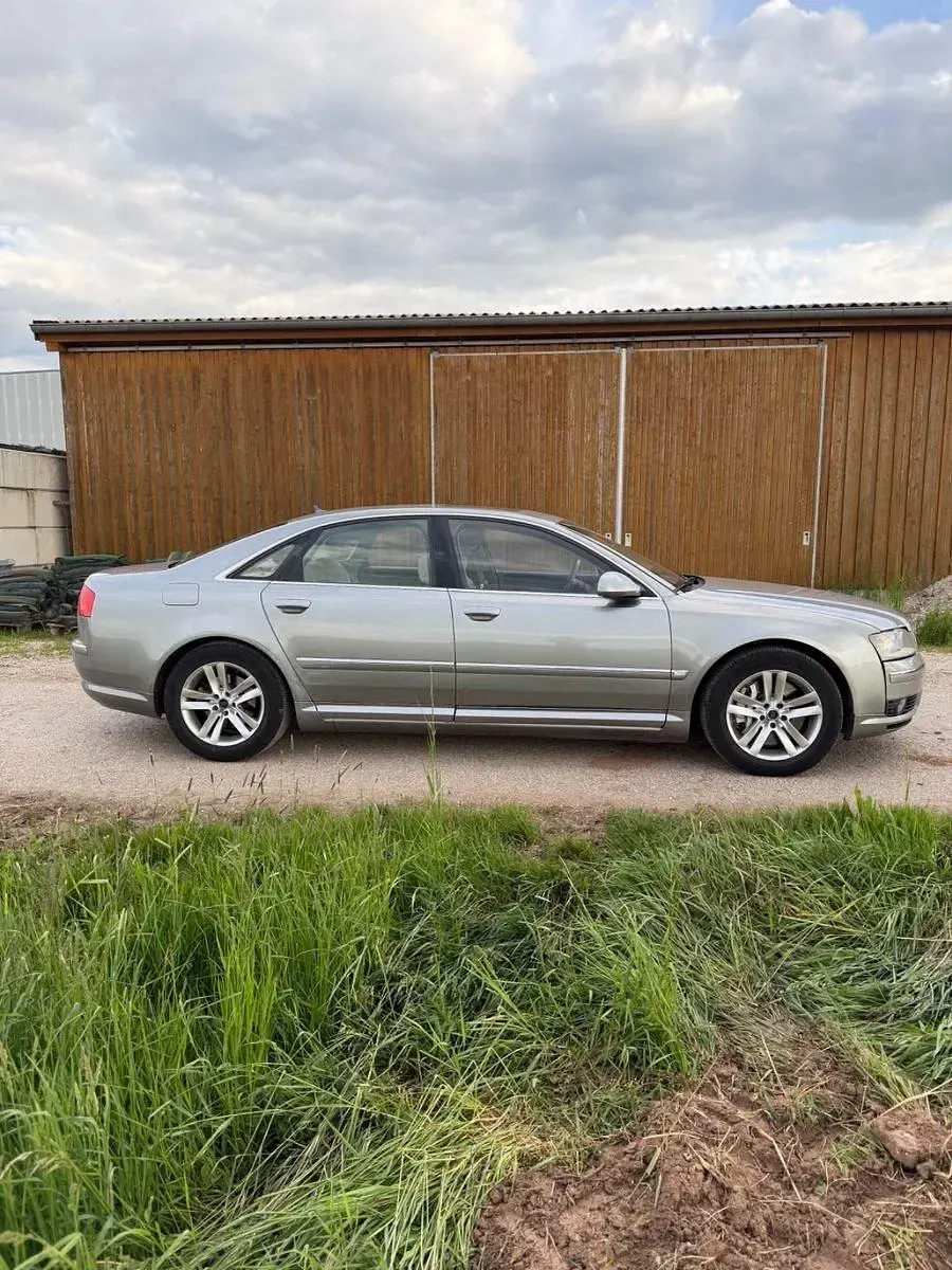 Gebraucht Audi A8 275 PS (202 kW) 2003 Gold Limousine