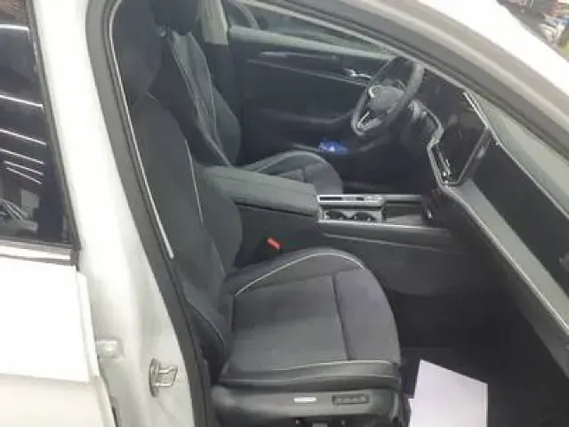 Gebraucht VW Passat Business 150 PS (110 kW) 2025 Weiß Kombi