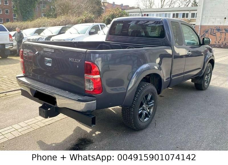 Gebraucht Toyota HiLux 204 PS (150 kW) 2008 Schwarz metallic Pickup