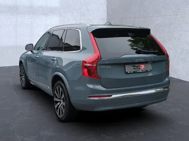 Gebraucht Volvo XC90 Plus 235 PS (172 kW) 2023 Thunder grey / (metallic) SUV