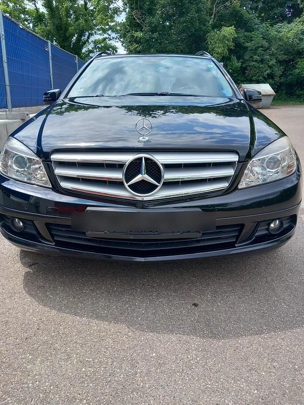 Schwarz Gebraucht 2010 Mercedes C200 Kombi | 4.000 € (Fairer Preis) - Bild 1/4