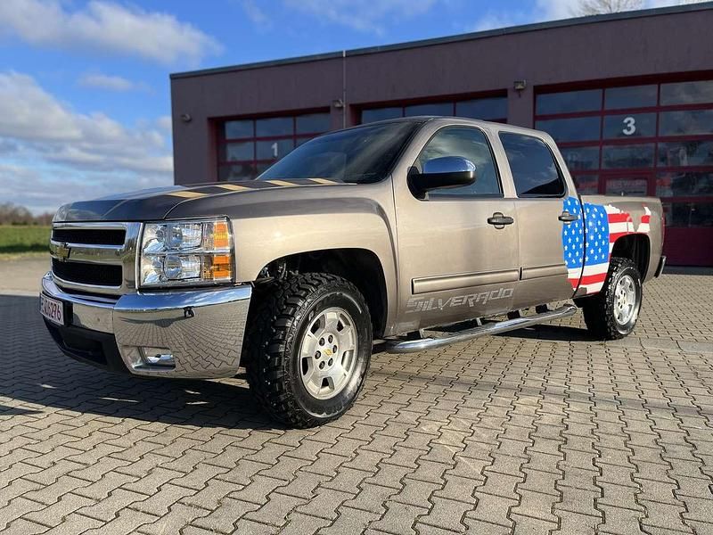 Gebraucht Chevrolet Silverado 320 PS (235 kW) 2013 Braun SUV