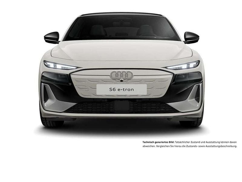 Usata Audi e-tron Ambiente 369 kW (503 CV) 2025 Beige SUV