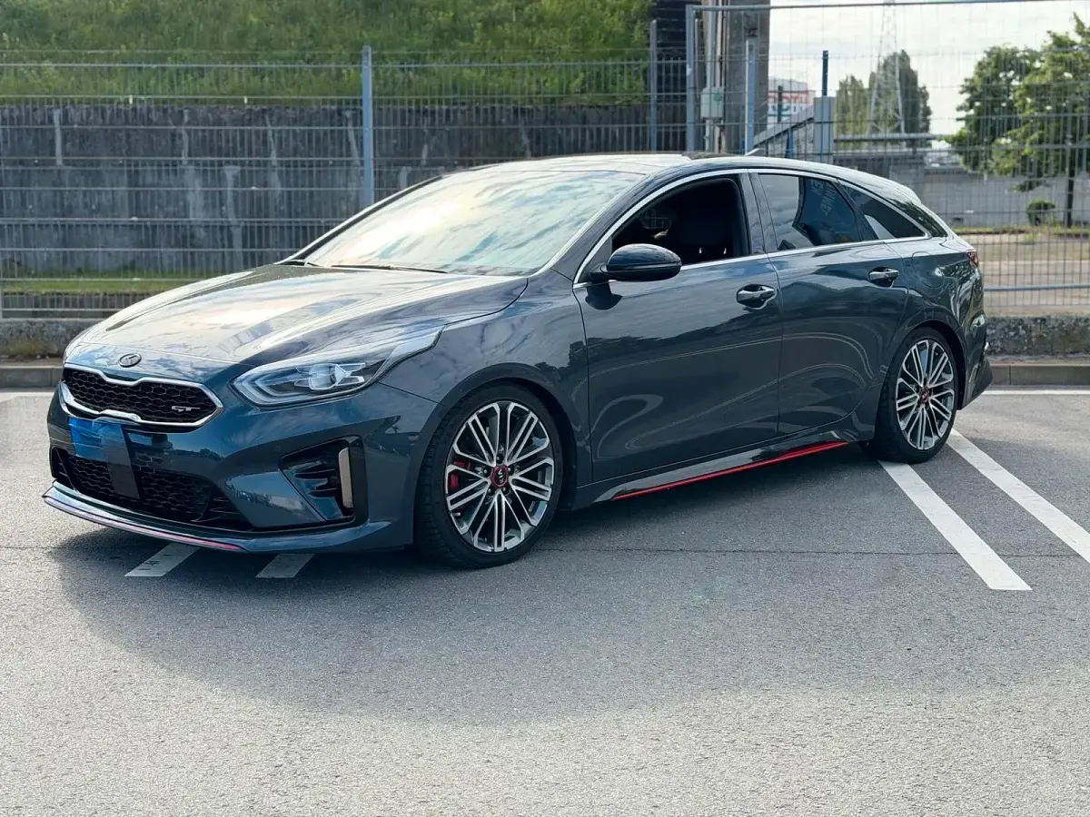 Gebraucht Kia ProCeed GT 204 PS (150 kW) 2019 Grau Kombi