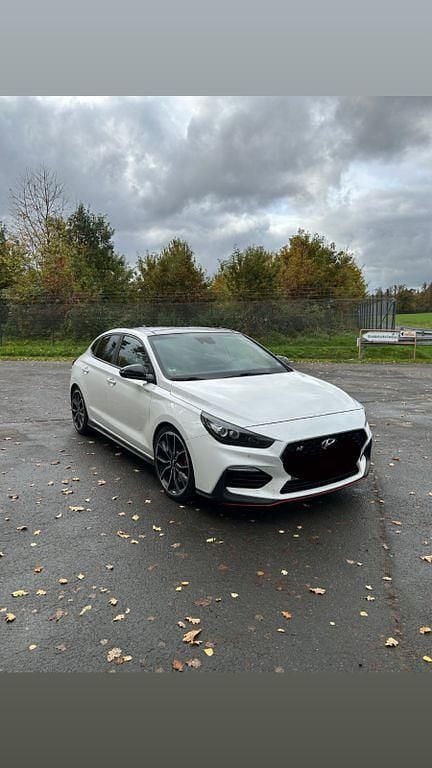 Weiß Gebraucht 2019 Hyundai i30 N Performance Limousine | 19.500 € (Guter Preis) - Bild 1/4