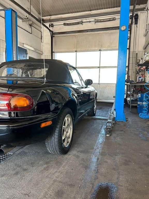 Gebraucht Mazda MX5 90 PS (66 kW) 1995 Schwarz Cabrio