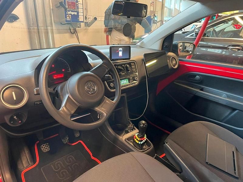 Rot Gebraucht 2011 VW up! Kleinwagen | 9.000 € - Bild 1/4
