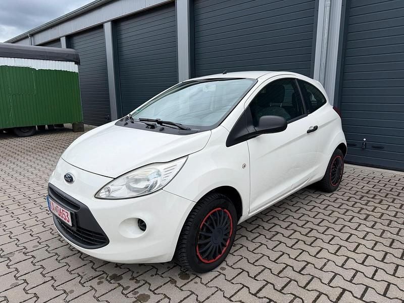 Gebraucht Ford Ka Ambiente 70 PS (51 kW) 2012 Weiß Kleinwagen