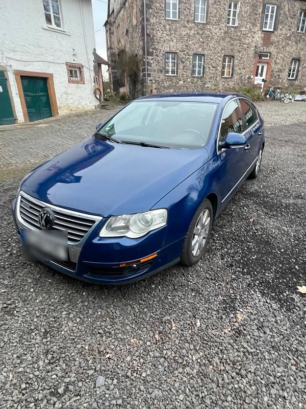 Gebraucht VW Passat 105 PS (77 kW) 2007 Blau Limousine