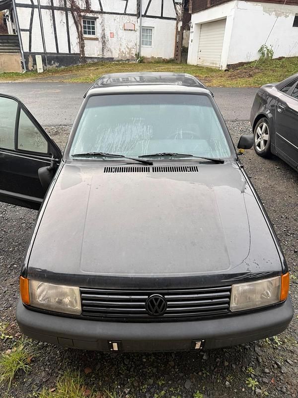 Schwarz Gebraucht 1992 VW Polo Coupé | 1.000 € - Bild 1/4