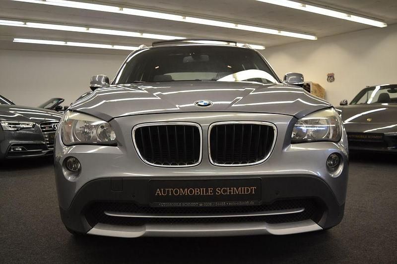 Grau Gebraucht 2010 BMW X1 Sport Line SUV | 8.890 € (Fairer Preis) - Bild 1/4