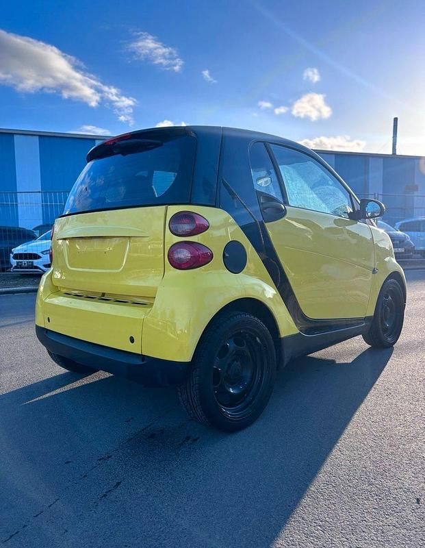Gebraucht Smart ForTwo Coupé Pure 61 PS (44 kW) 2008 Gelb Coupé