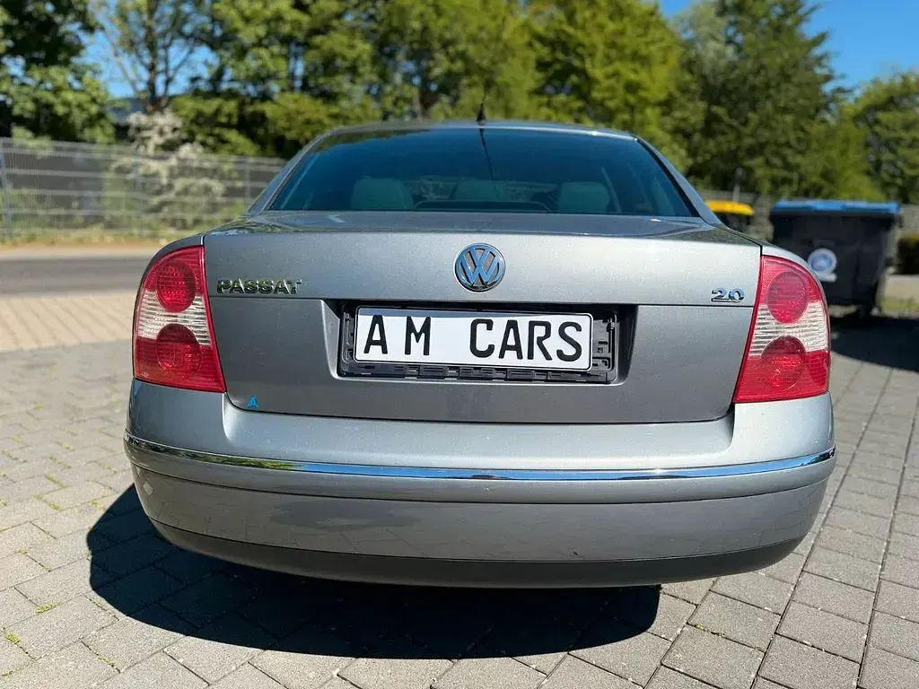 Usata VW Passat 116 CV (85 kW) 2003 Grigio Berlina