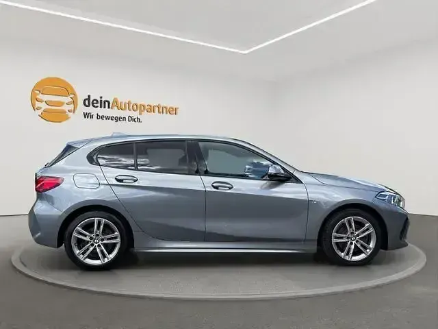 Gebraucht BMW 118 M Sport 136 PS (100 kW) 2024 Skyscraper grau Kleinwagen